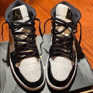 Jordan 1 Mid Patent White Gold - Size 12 Men’s